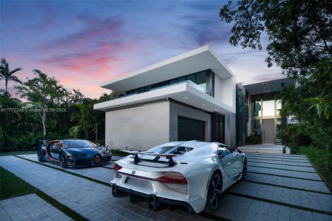 Casa en venta en Miami Beach, Florida, 7 dormitorios, 650.04 m2 № 1922237 - foto 4