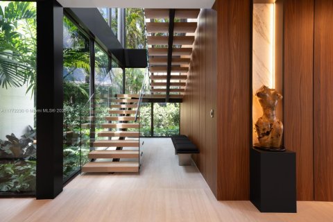 Casa en venta en Miami Beach, Florida, 7 dormitorios, 650.04 m2 № 1922237 - foto 27