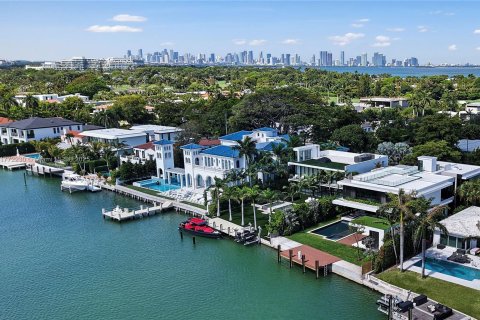 Casa en venta en Miami Beach, Florida, 7 dormitorios, 650.04 m2 № 1922237 - foto 3