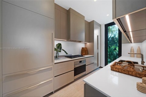 Casa en venta en Miami Beach, Florida, 7 dormitorios, 650.04 m2 № 1922237 - foto 13