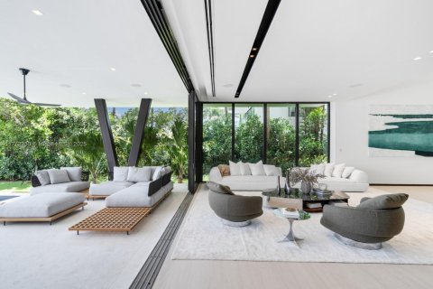 Casa en venta en Miami Beach, Florida, 7 dormitorios, 650.04 m2 № 1922237 - foto 16
