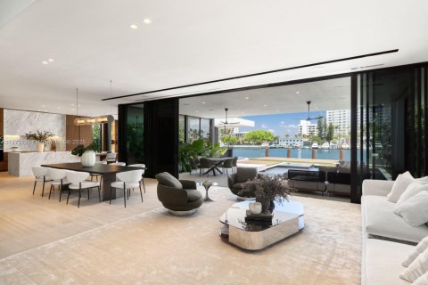 Casa en venta en Miami Beach, Florida, 7 dormitorios, 650.04 m2 № 1922237 - foto 21