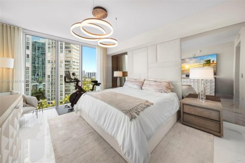 Copropriété à vendre à Sunny Isles Beach, Floride: 3 chambres, 175.77 m2 № 1979736 - photo 25