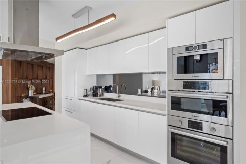 Copropriété à vendre à Sunny Isles Beach, Floride: 3 chambres, 175.77 m2 № 1979736 - photo 10