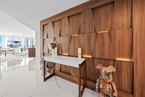 Copropriété à vendre à Sunny Isles Beach, Floride: 3 chambres, 175.77 m2 № 1979736 - photo 2