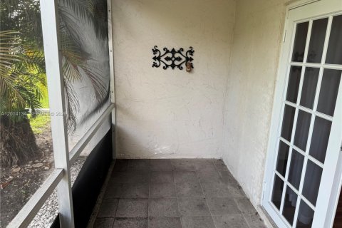 Condominio en venta en Lauderhill, Florida, 1 dormitorio, 67.45 m2 № 2076205 - foto 8
