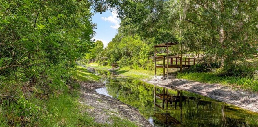 Casa en Inverness, Florida 3 dormitorios, 178.09 m2 № 2196439