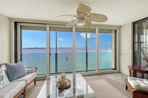 Condo in Sarasota, Florida, 3 bedrooms  № 2403642 - photo 11