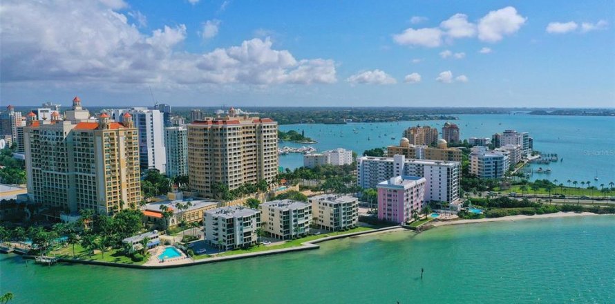 Condo in Sarasota, Florida, 3 bedrooms  № 2403642