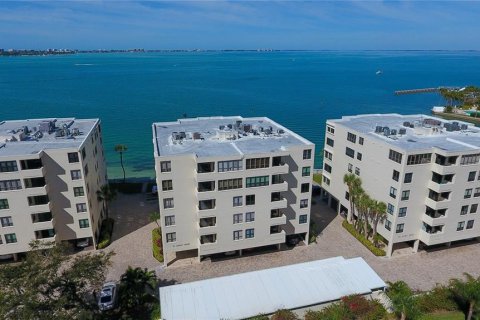 Condo in Sarasota, Florida, 3 bedrooms  № 2403642 - photo 3