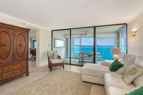 Condo in Sarasota, Florida, 3 bedrooms  № 2403642 - photo 24