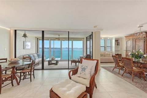 Condo in Sarasota, Florida, 3 bedrooms  № 2403642 - photo 9
