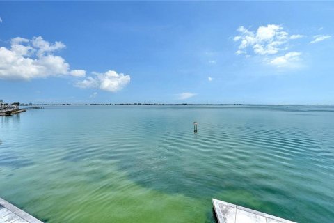 Condo in Sarasota, Florida, 3 bedrooms  № 2403642 - photo 13