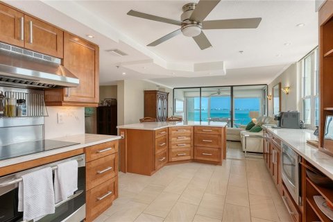 Condo in Sarasota, Florida, 3 bedrooms  № 2403642 - photo 22