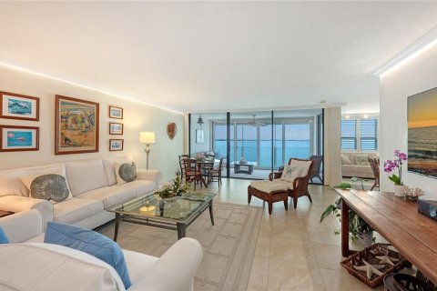 Condo in Sarasota, Florida, 3 bedrooms  № 2403642 - photo 8