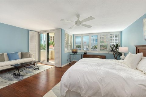 Condo in Sarasota, Florida, 3 bedrooms  № 2403642 - photo 29
