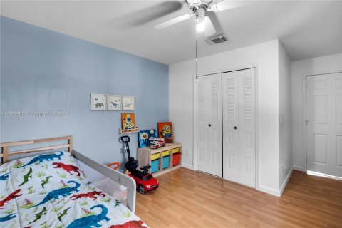 Villa ou maison à vendre à Pembroke Pines, Floride: 4 chambres, 194.44 m2 № 1948264 - photo 25