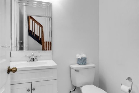 Villa ou maison à vendre à Pembroke Pines, Floride: 4 chambres, 194.44 m2 № 1948264 - photo 18