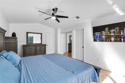 Villa ou maison à vendre à Pembroke Pines, Floride: 4 chambres, 194.44 m2 № 1948264 - photo 21