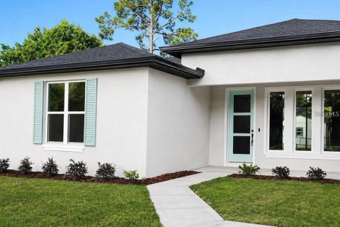 House in Palm Coast, Florida 4 bedrooms, 167.22 sq.m. № 2216836 - photo 2