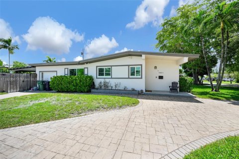 Купить виллу или дом в Майами, Флорида 3 спальни, 161.84м2, № 1752435 - фото 2