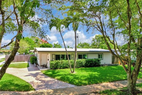 Купить виллу или дом в Майами, Флорида 3 спальни, 161.84м2, № 1752435 - фото 1