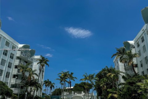 Condominio en alquiler en Miami, Florida, 1 dormitorio, 76.74 m2 № 2026019 - foto 4