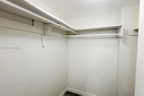 Condominio en alquiler en Miami, Florida, 1 dormitorio, 76.74 m2 № 2026019 - foto 22