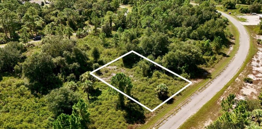 Land in North Port, Florida № 2395965