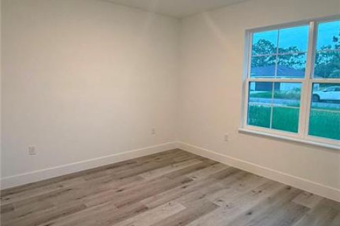 Villa ou maison à louer à Poinciana, Floride: 4 chambres, 171.96 m2 № 2433296 - photo 7