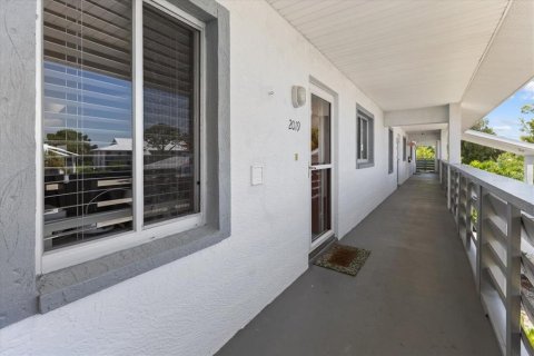 Copropriété à vendre à Englewood, Floride: 2 chambres, 101.45 m2 № 1901309 - photo 2
