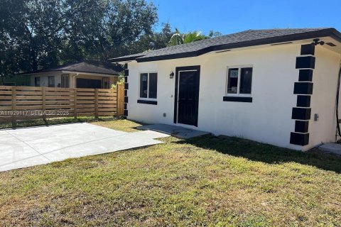 Immobilier commercial à vendre à Miami, Floride № 1987468 - photo 5