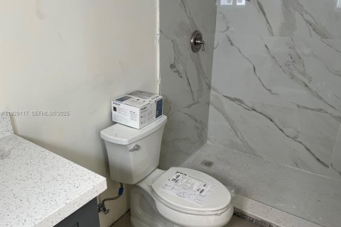 Immobilier commercial à vendre à Miami, Floride № 1987468 - photo 19