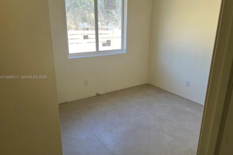 Immobilier commercial à vendre à Miami, Floride № 1987468 - photo 22