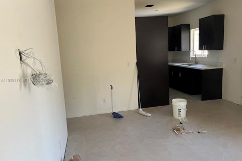 Immobilier commercial à vendre à Miami, Floride № 1987468 - photo 17