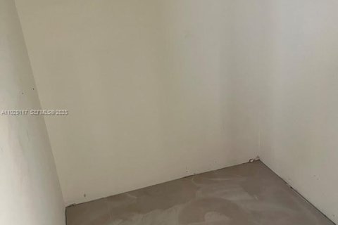 Immobilier commercial à vendre à Miami, Floride № 1987468 - photo 20