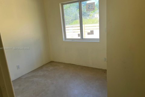 Immobilier commercial à vendre à Miami, Floride № 1987468 - photo 13