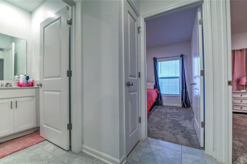 House in Davenport, Florida 3 bedrooms, 133.78 sq.m. № 2205737 - photo 5