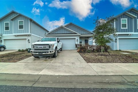 House in Davenport, Florida 3 bedrooms, 133.78 sq.m. № 2205737 - photo 2