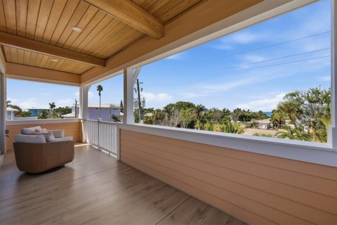 House in Holmes Beach, Florida 3 bedrooms, 283.72 sq.m. № 2239127 - photo 25