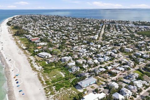 House in Holmes Beach, Florida 3 bedrooms, 283.72 sq.m. № 2239127 - photo 3