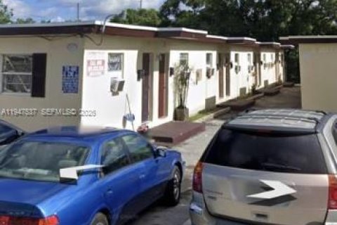 Снять в аренду квартиру в Халландейл-Бич, Флорида 1 спальня, 74.32м2, № 2003646 - фото 2