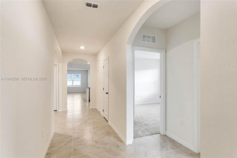 House in Davenport, Florida 4 bedrooms № 2001548 - photo 10