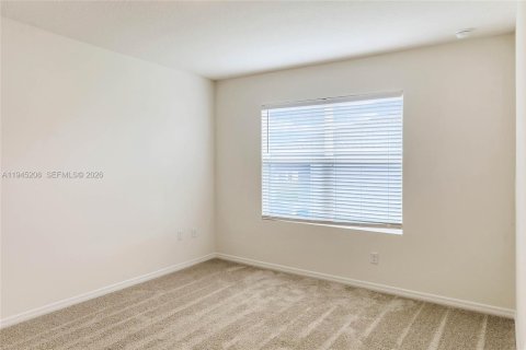 House in Davenport, Florida 4 bedrooms № 2001548 - photo 11