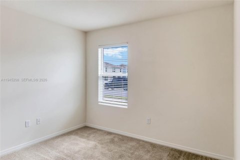 House in Davenport, Florida 4 bedrooms № 2001548 - photo 16