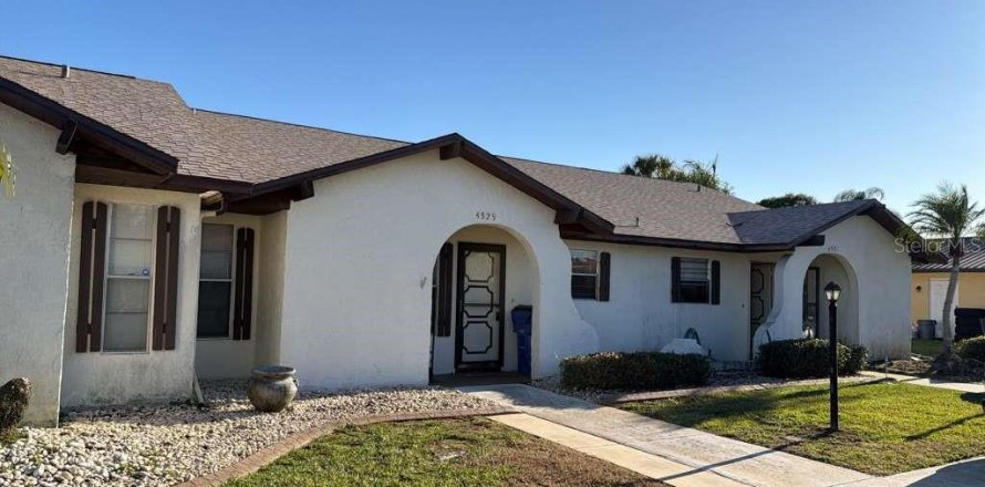 Townhouse in Sebring, Florida 2 bedrooms, 91.04 sq.m. № 2219557