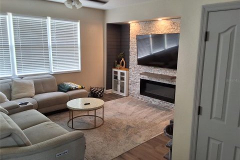 House in Clermont, Florida 3 bedrooms, 241.92 sq.m. № 1687030 - photo 7