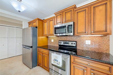 Condominio en alquiler en Fort Lauderdale, Florida, 2 dormitorios, 103.12 m2 № 1952177 - foto 15