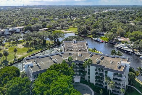 Condominio en alquiler en Fort Lauderdale, Florida, 2 dormitorios, 103.12 m2 № 1952177 - foto 1