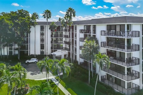 Condominio en alquiler en Fort Lauderdale, Florida, 2 dormitorios, 103.12 m2 № 1952177 - foto 4